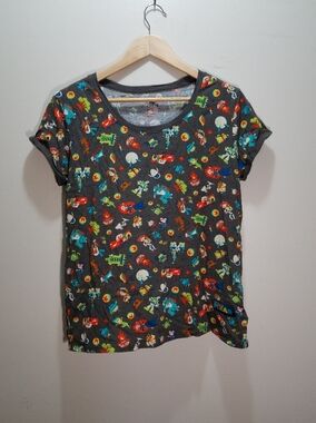 Disney World Of Pixar Graphic Shirt Women's Large L Short Sleeve Gray Parks